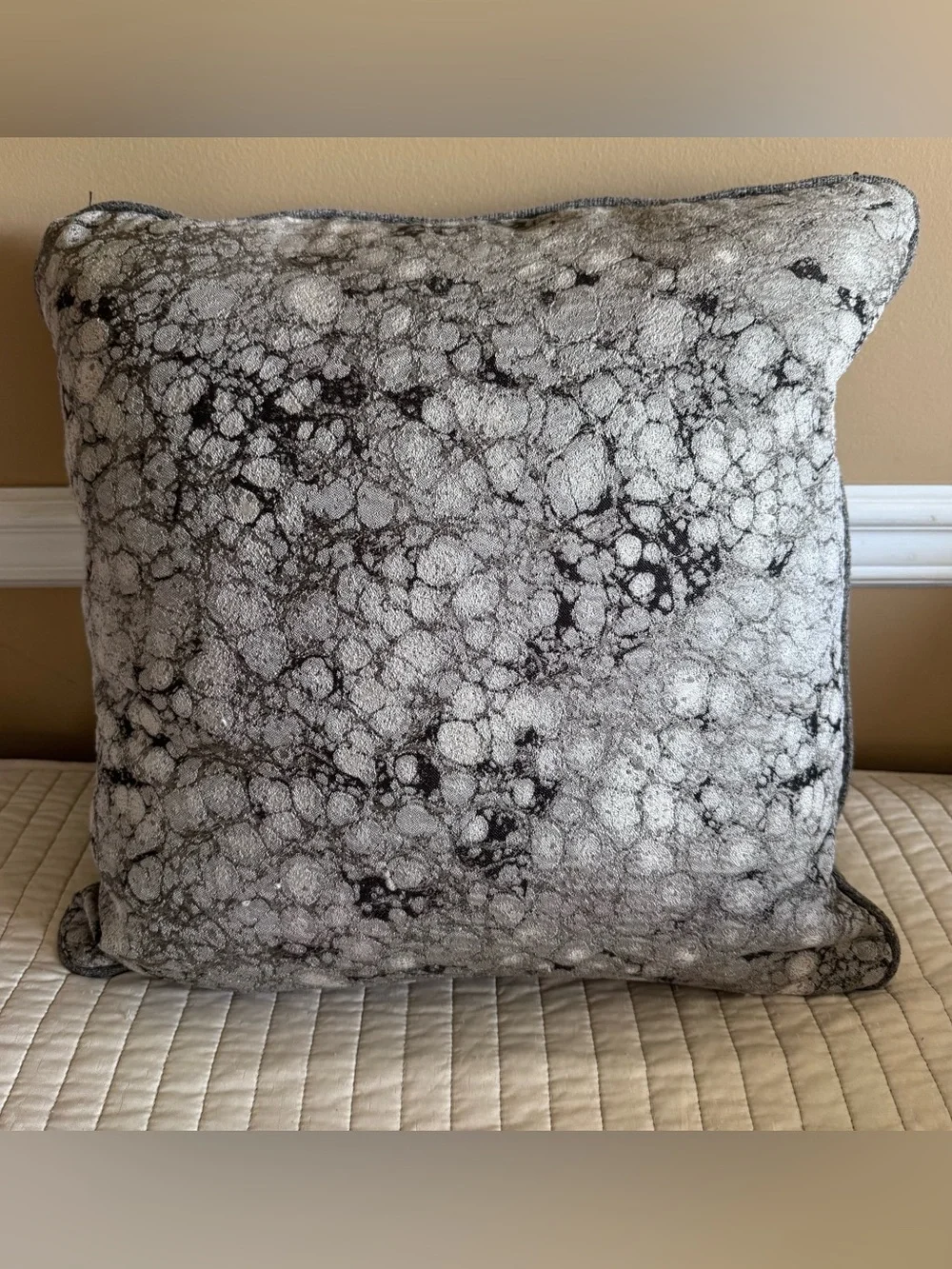 Modern 20” Square feather throw pillow Removable Grey cover MINT. In great condi